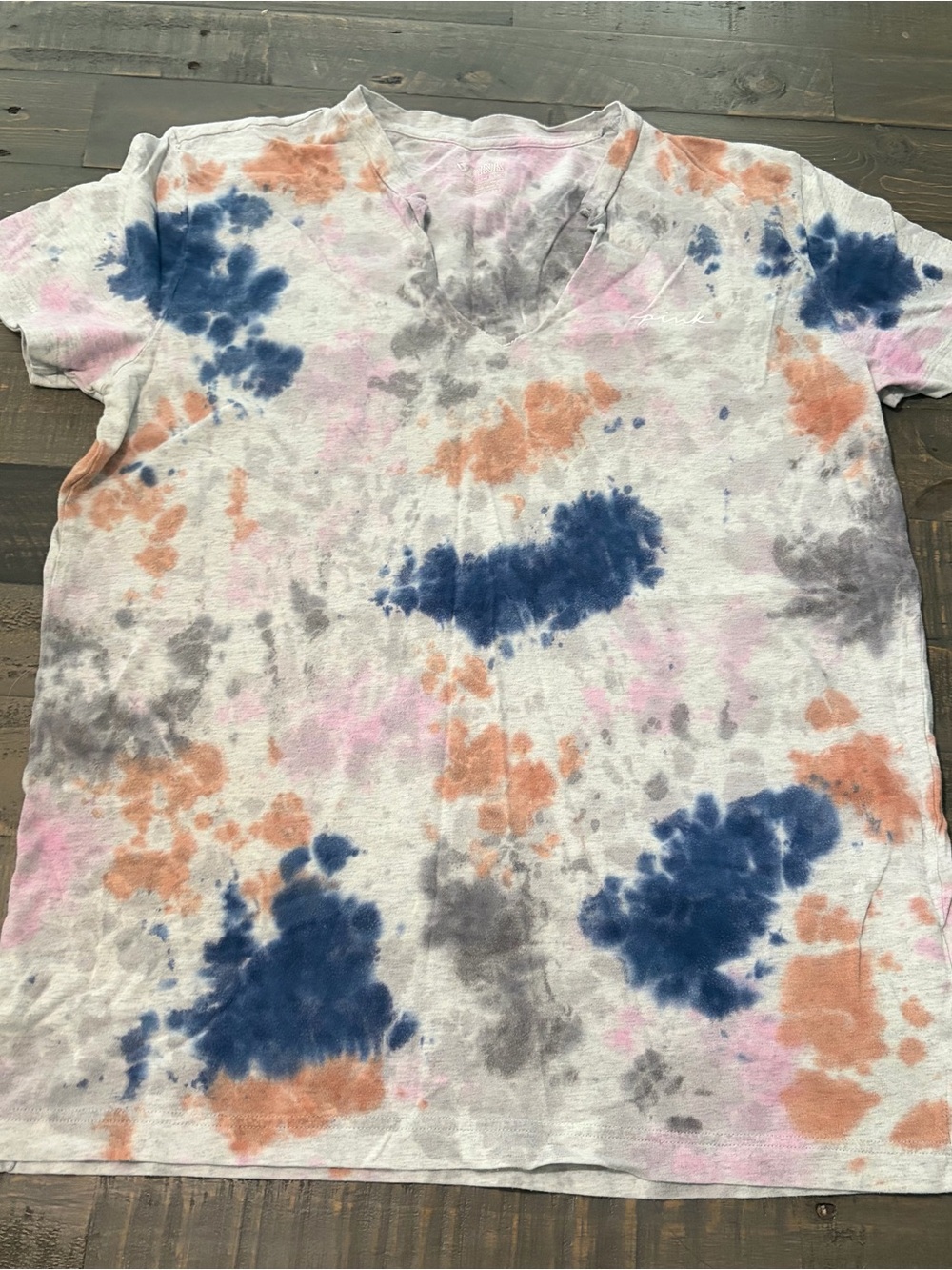 PINK Victoria’s Secret Tie Dye V Neck T-Shirt Women’s Small In This Together